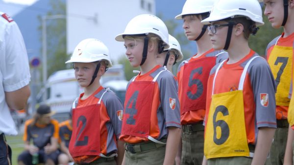 Kommando vor bei der Feuerwehrjugend Kommando vor bei der Feuerwehrjugend
