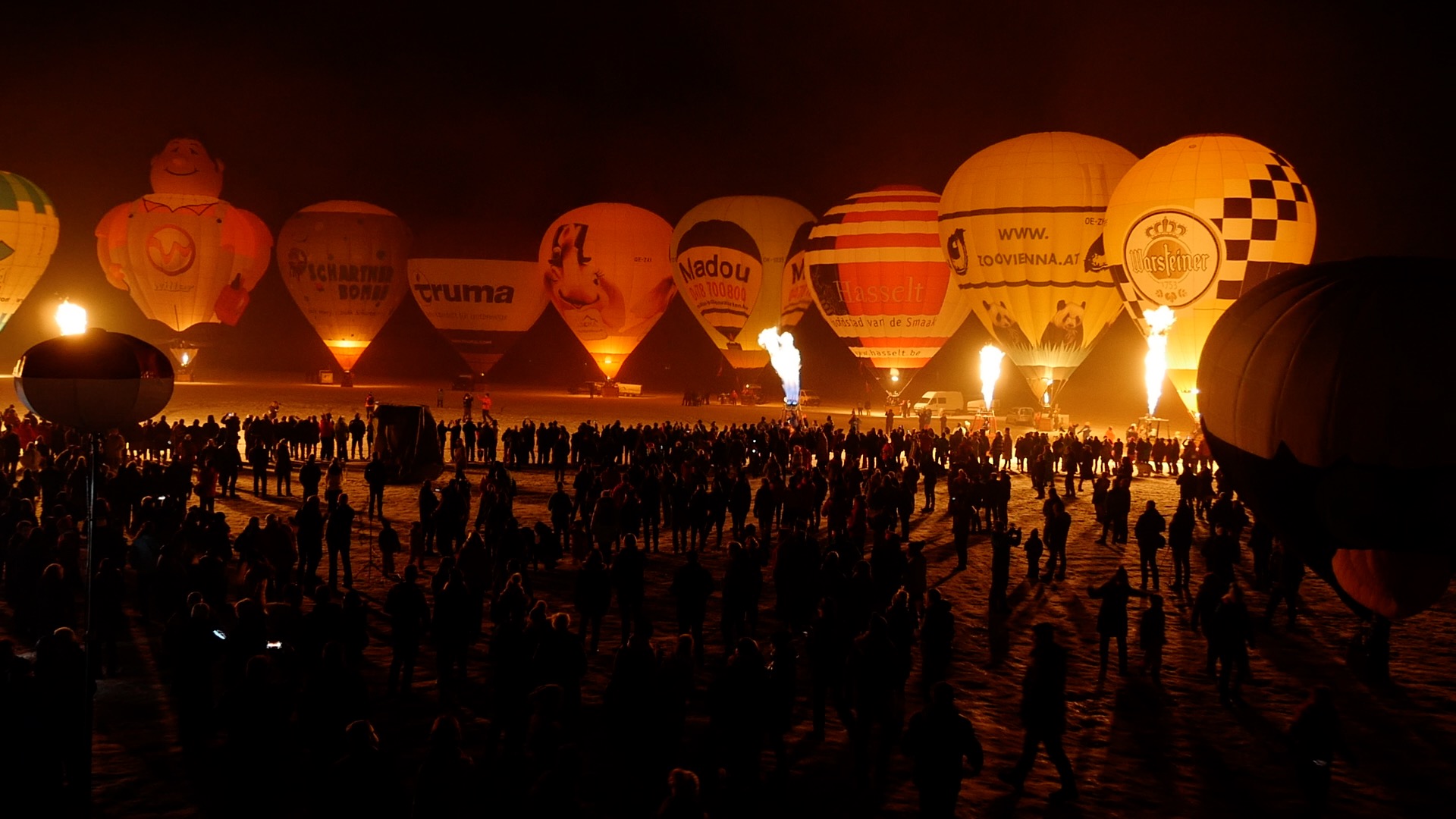 Night Glowing Show In Kossen Tirol Today Tirol Tv