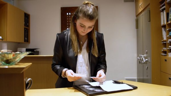 Lehre im Einzelhandel: Schwerpunkt: Uhren- und Juwelenberatung. Lehre im Einzelhandel: Schwerpunkt: Uhren- und Juwelenberatung.
