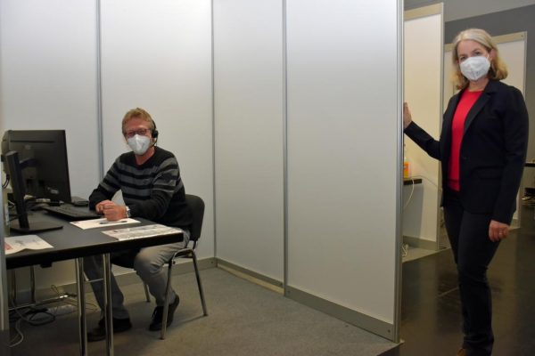 DOC-Line zu Corona wird von 500 Menschen angerufen DOC-Line zu Corona wird von 500 Menschen angerufen