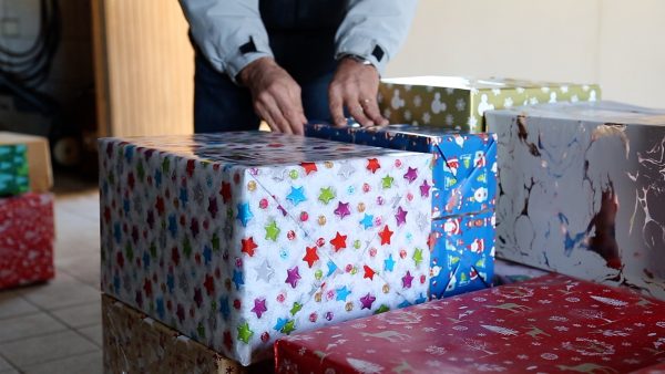 Miteinander teilen - die Weihnachtsspaketaktion Miteinander teilen - die Weihnachtsspaketaktion