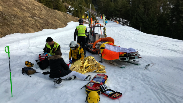 Insgesamt weniger Unfälle aber mehr tödlich Verunglückte auf den Skipisten Tirols.