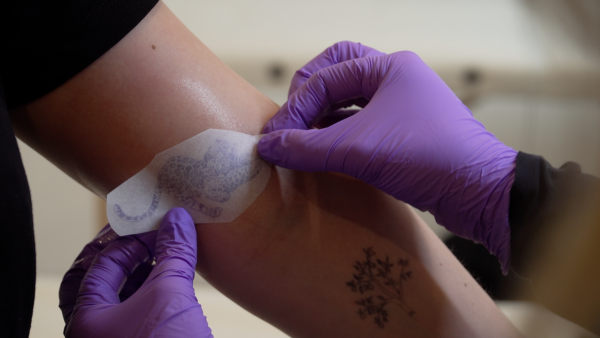 Tattoo-Farben unter strenger Kontrolle wieder verfügbar in den Studios